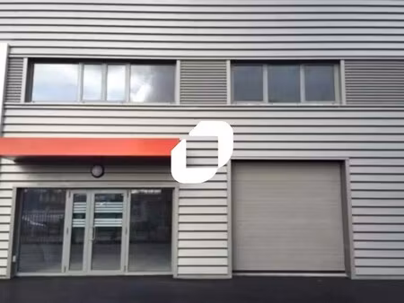 location local d'activités 180 m² à 604 m²