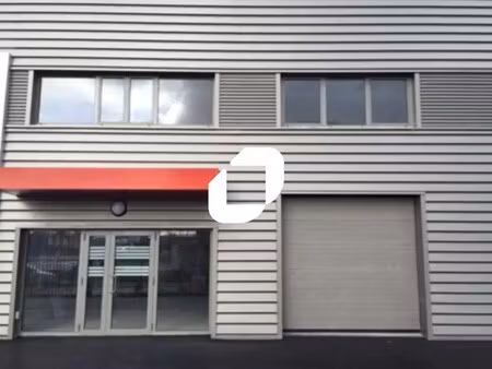 location local d'activités 212 m² à 604 m²