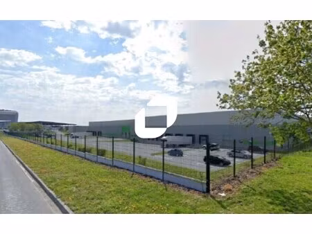 location entrepôt la veuve 51520 6423m² à 13723m²
