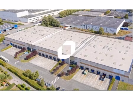 location entrepôt neuville en ferrain 59960 4491m²