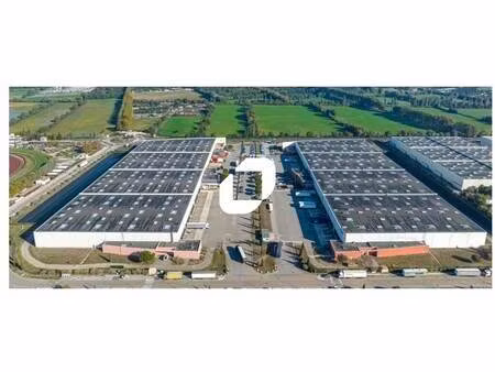 location entrepôt salon de provence 13300 6500m² à 28461m²
