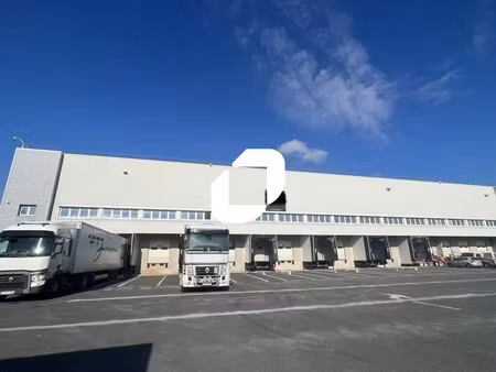 location entrepôt villabe 91100 5982m² à 18163m²