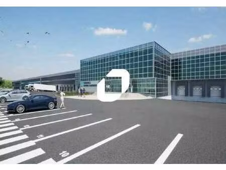 location entrepôt 4 346 m² à 73 970 m²