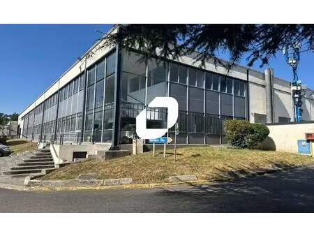 location local d'activités 6 300 m²