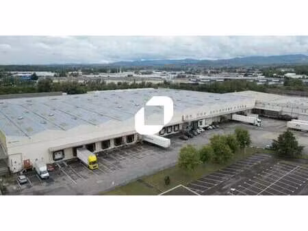 location entrepôt 3 537 m² à 9 519 m²