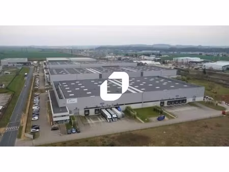 location entrepôt 10 072 m²