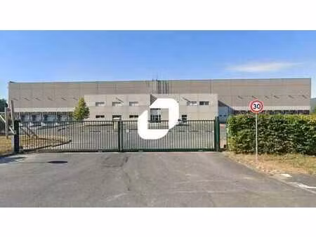 location entrepôt 4 767 m²
