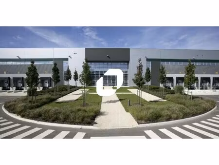 location entrepôt moissy cramayel 77550 6620m²