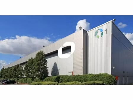 location entrepôt saint ouen l aumone 95310 13650m²