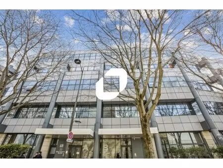 location entrepôt 155 m²