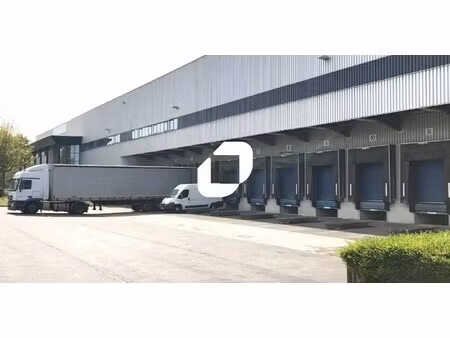 location entrepôt 5 468 m²