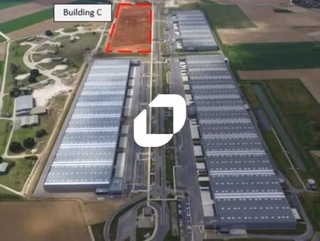 location entrepôt 5 800 m² à 20 142 m²