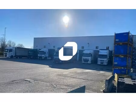 location entrepôt 5 000 m² à 74 450 m²