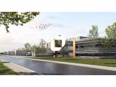 location entrepôt 131 000 m²