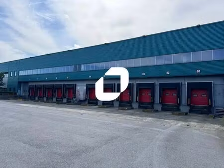 location entrepôt lauwin planque 59553 5697m² à 17209m²