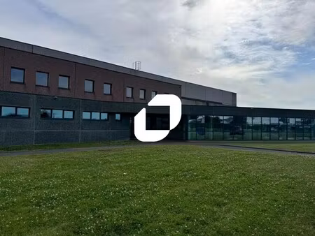 location entrepôt 21 467 m²