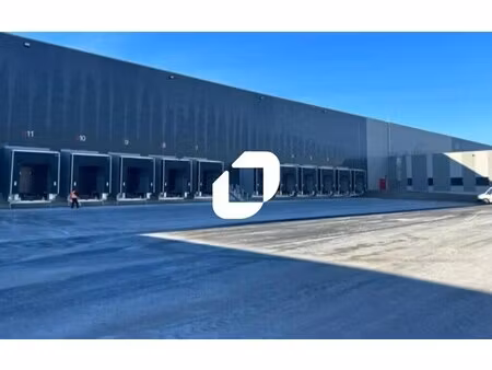 location entrepôt 6 525 m² à 28 477 m²