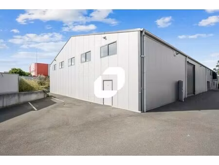 location local d’activités fareins 01480 1497m²