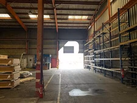 location local d'activités 7 873 m²