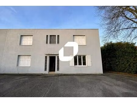 location local d'activités 35 m² à 135 m²