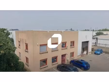 location local d'activités 1 475 m²