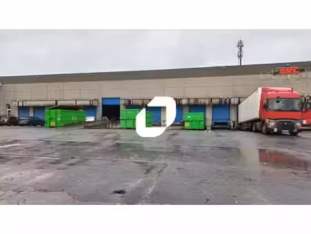 location entrepôt saint-thibault-des-vignes 77400 5023m²