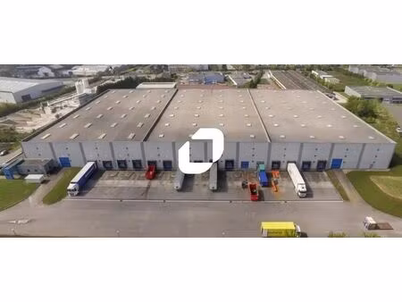 location entrepôt amiens 80000 12678m²