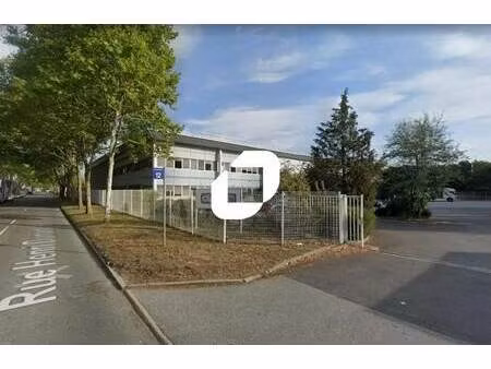 location entrepôt 5 177 m²