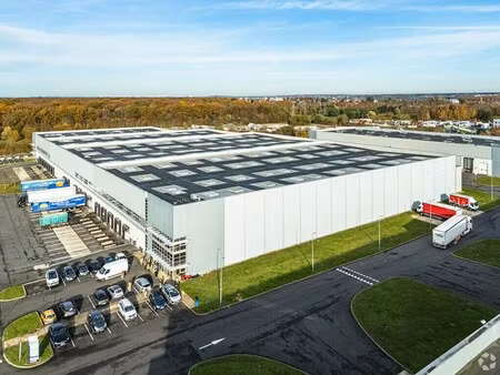 location entrepôt 5 978 m²