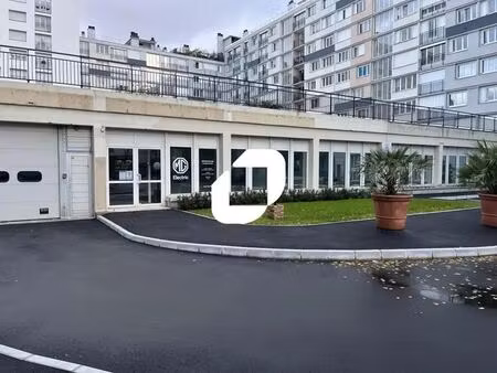 location entrepôt montrouge 92120 5100m²