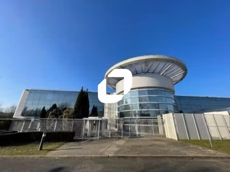 location entrepôt 5 701 m²