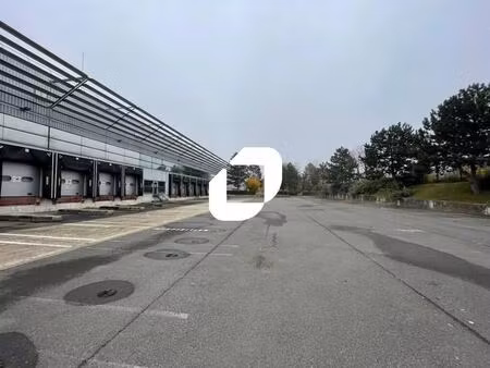 location entrepôt 7 500 m² à 17 188 m²