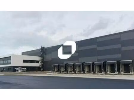 location entrepôt 7 268 m²