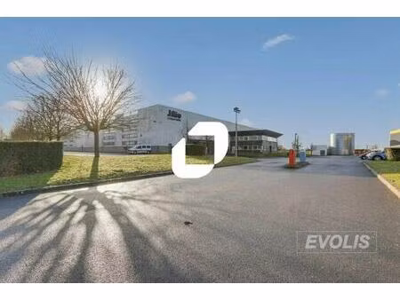 location entrepôt 6 733 m²