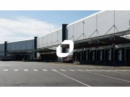 location entrepôt 5 536 m² à 21 593 m²