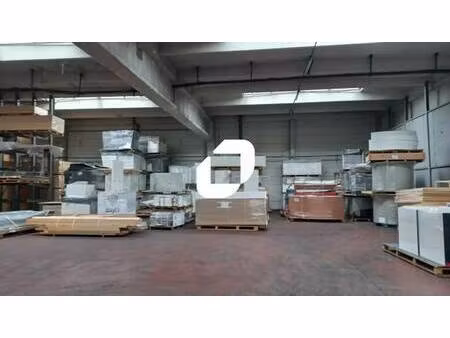 location local d'activités 5 492 m² à 17 158 m²
