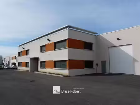 location bureaux 15m² à 129m²