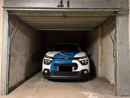 location parking / box 1 pièce  15.00m²  angers