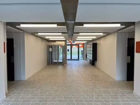 location bureaux 146 m²