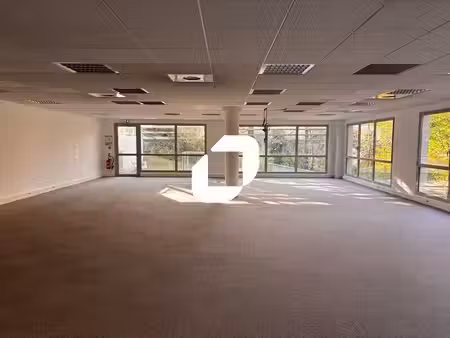 location bureaux écully 69130 211m² à 687m²