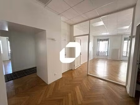 location bureaux 185 m²