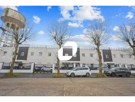 location bureaux 263 m² à 626 m²