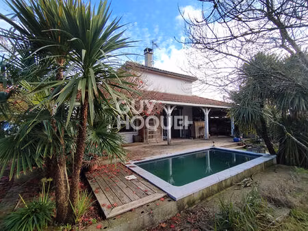 maison familiale 5 chambres avec piscine ? belle pièce de vie ouverte ? proche commodités 