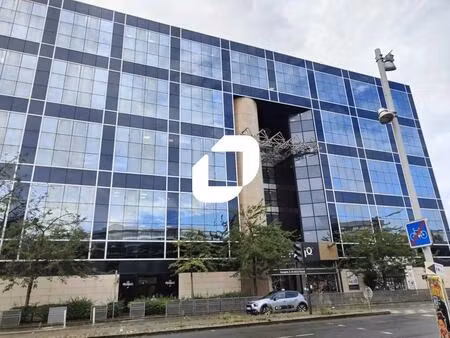 location bureaux 161 m² à 325 m²