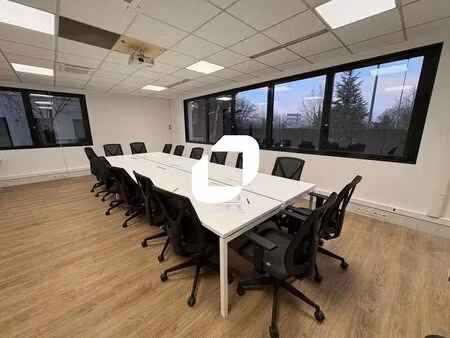 location bureaux 163 m²