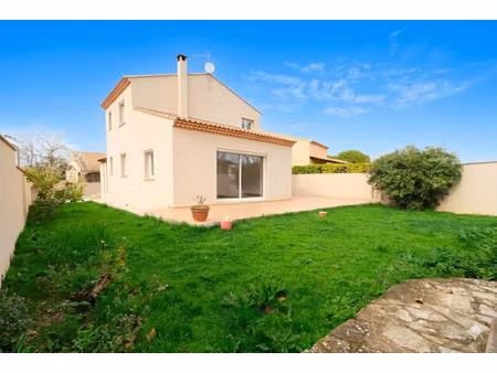 mauguio maison traditionnelle 4 chambres r+1  137 m² terrain piscinable de 487 m²  grand g