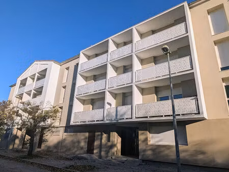 location appartement 3 pièces 63 m² à orange (84100)