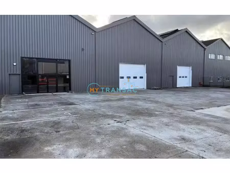 location local industriel 1200 m² à corbeil-essonnes (91100)