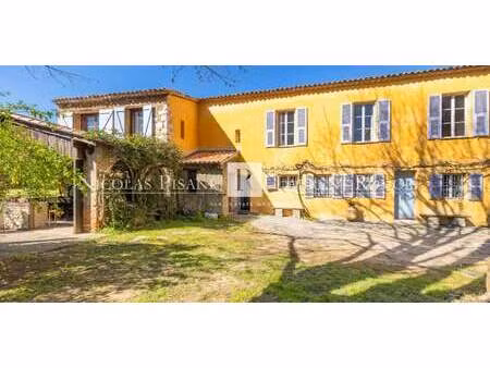 maison saint-laurent-du-var (06)