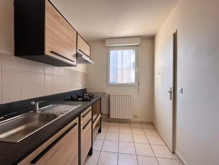 tournan en brie - f2 - centre ville